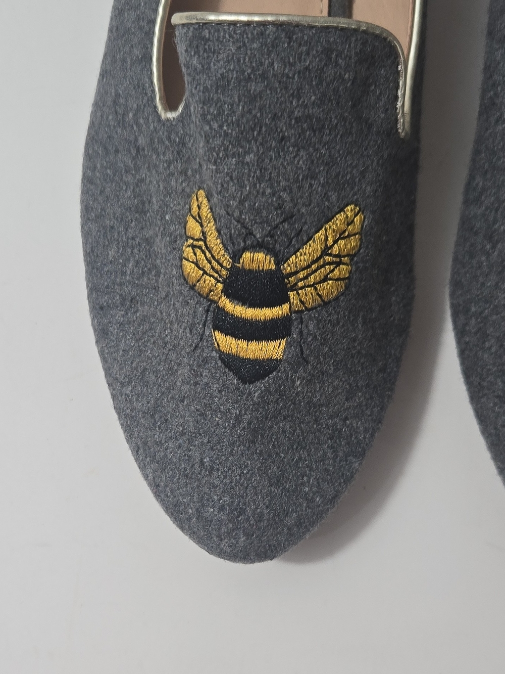 Women’s Gray Felt Slip-On Flats with Gold Embroidery - Unbranded - Picture 3 of 5